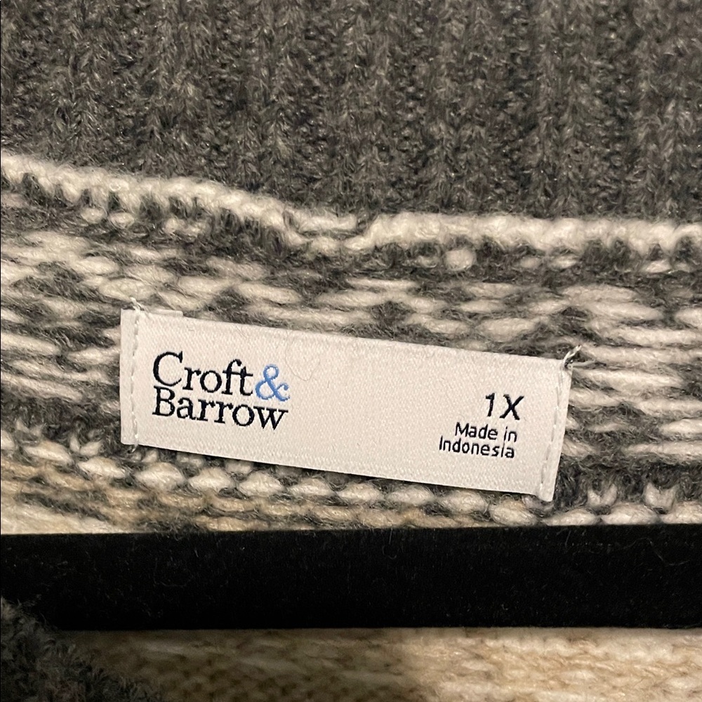 Croft & Barrow Women's Gray and Cream Patterned Crewneck Sweater - Picture 2 of 6
